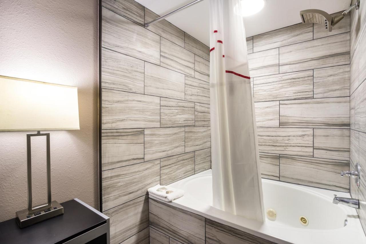 Red Roof Inn & Suites Athens, Al Exterior foto